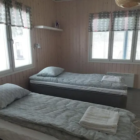 Omakotitalo Maaseudulla Laehellae Lahtea Villa