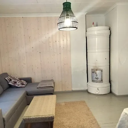 Omakotitalo Maaseudulla Laehellae Lahtea *