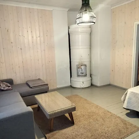 Omakotitalo Maaseudulla Laehellae Lahtea