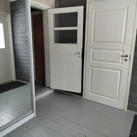 Omakotitalo Maaseudulla Laehellae Lahtea Villa