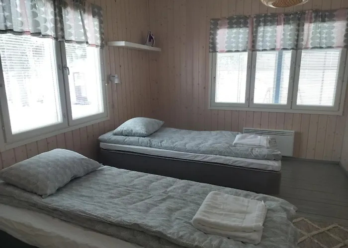 Omakotitalo Maaseudulla Laehellae Lahtea Вилла