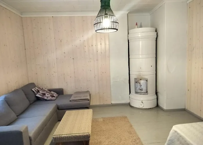 Omakotitalo Maaseudulla Laehellae Lahtea *