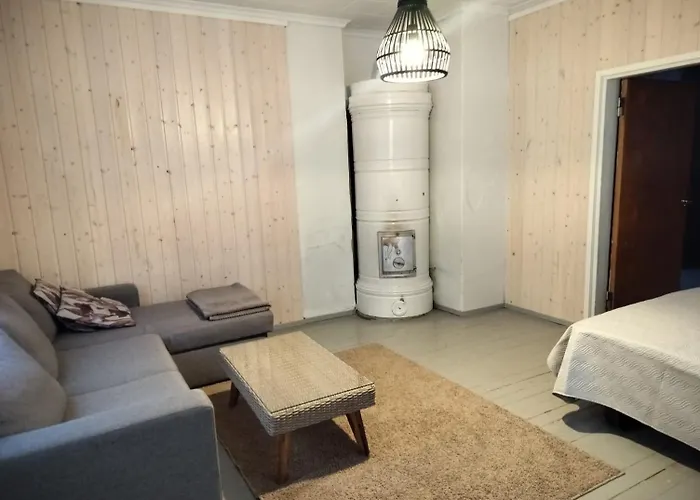 Omakotitalo Maaseudulla Laehellae Lahtea