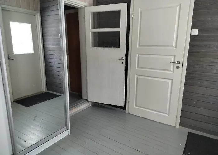 Omakotitalo Maaseudulla Laehellae Lahtea Вилла